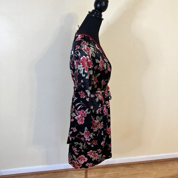 Adonna Womens Black and Red Floral Lightweight Robe Size Medium - Picture 2 of 11